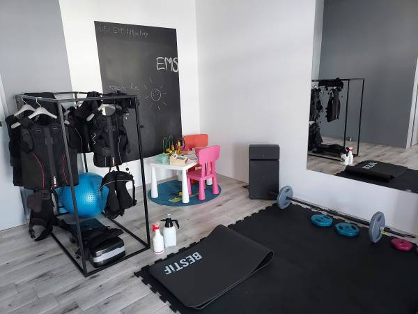 Zdjęcie: EMS FitFactory - treningi personalne